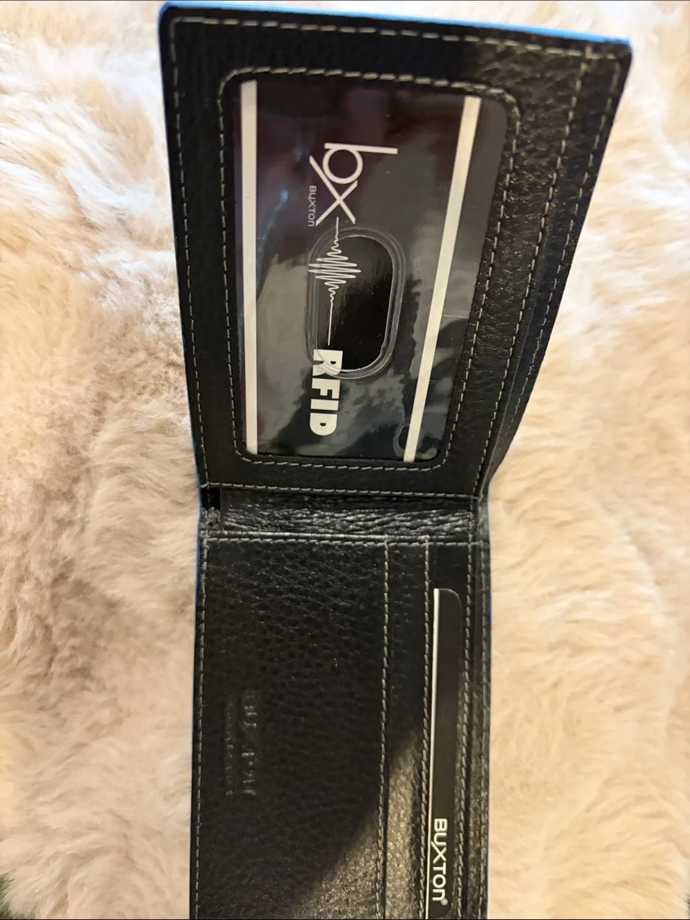 Buxton compact card